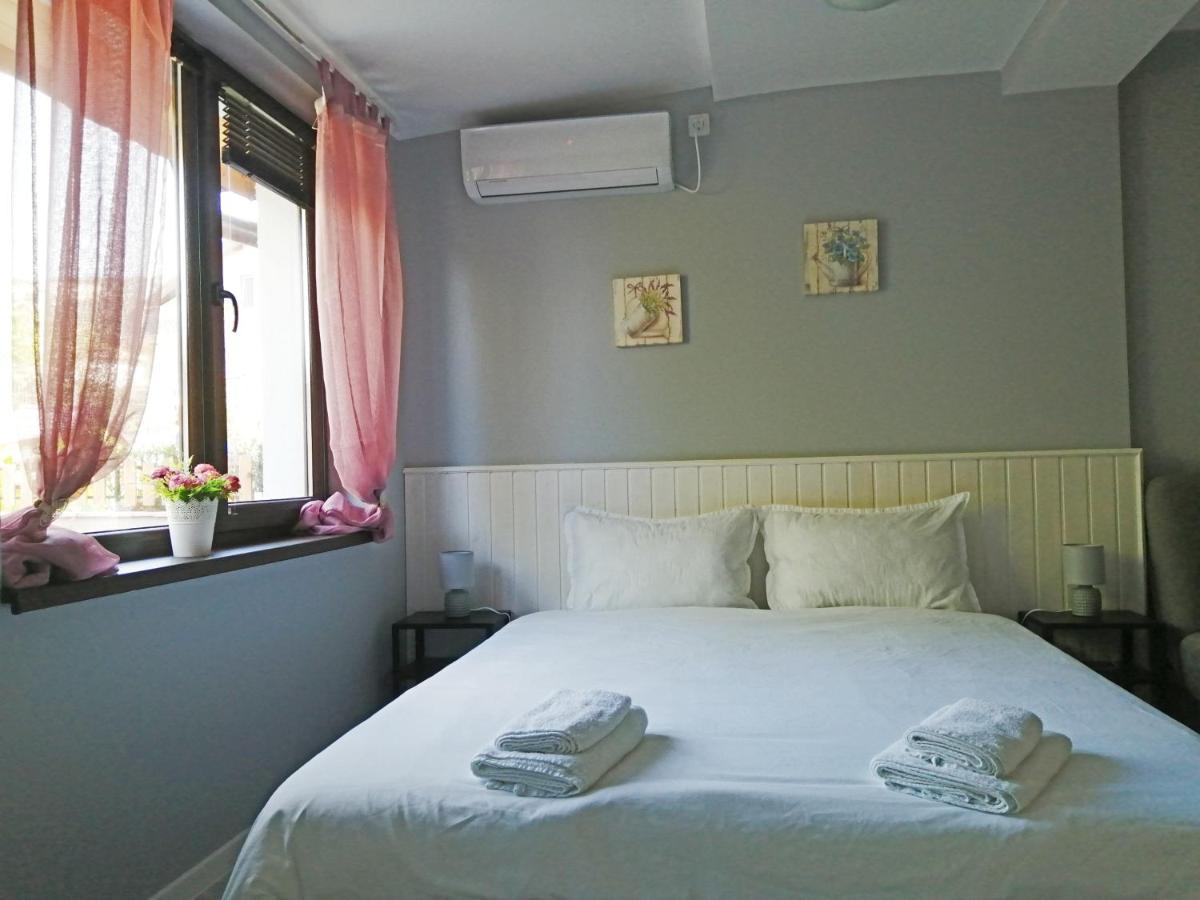 La Piazza Hotel Szumen Zewnętrze zdjęcie