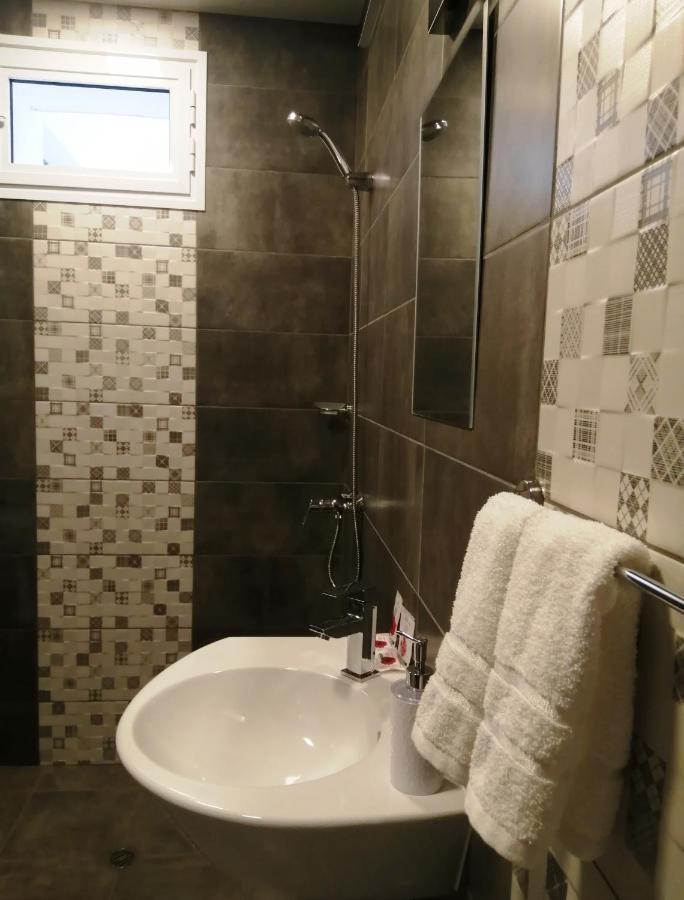 La Piazza Hotel Szumen Zewnętrze zdjęcie