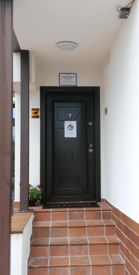 La Piazza Hotel Szumen Zewnętrze zdjęcie