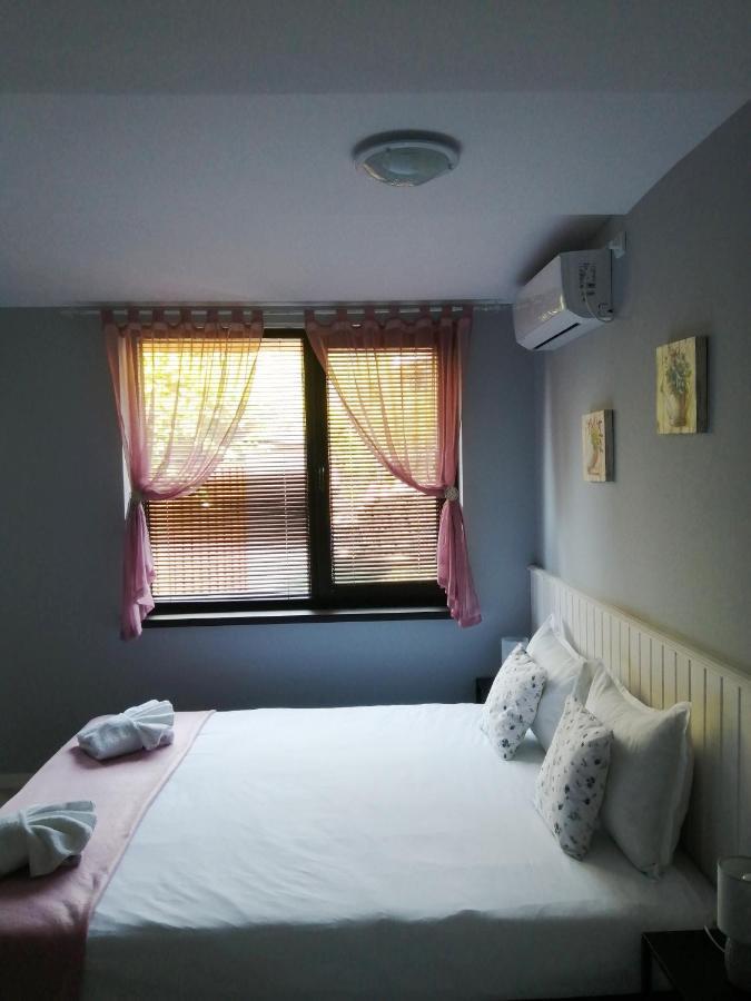 La Piazza Hotel Szumen Zewnętrze zdjęcie