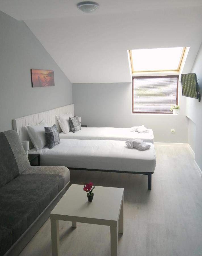 La Piazza Hotel Szumen Zewnętrze zdjęcie