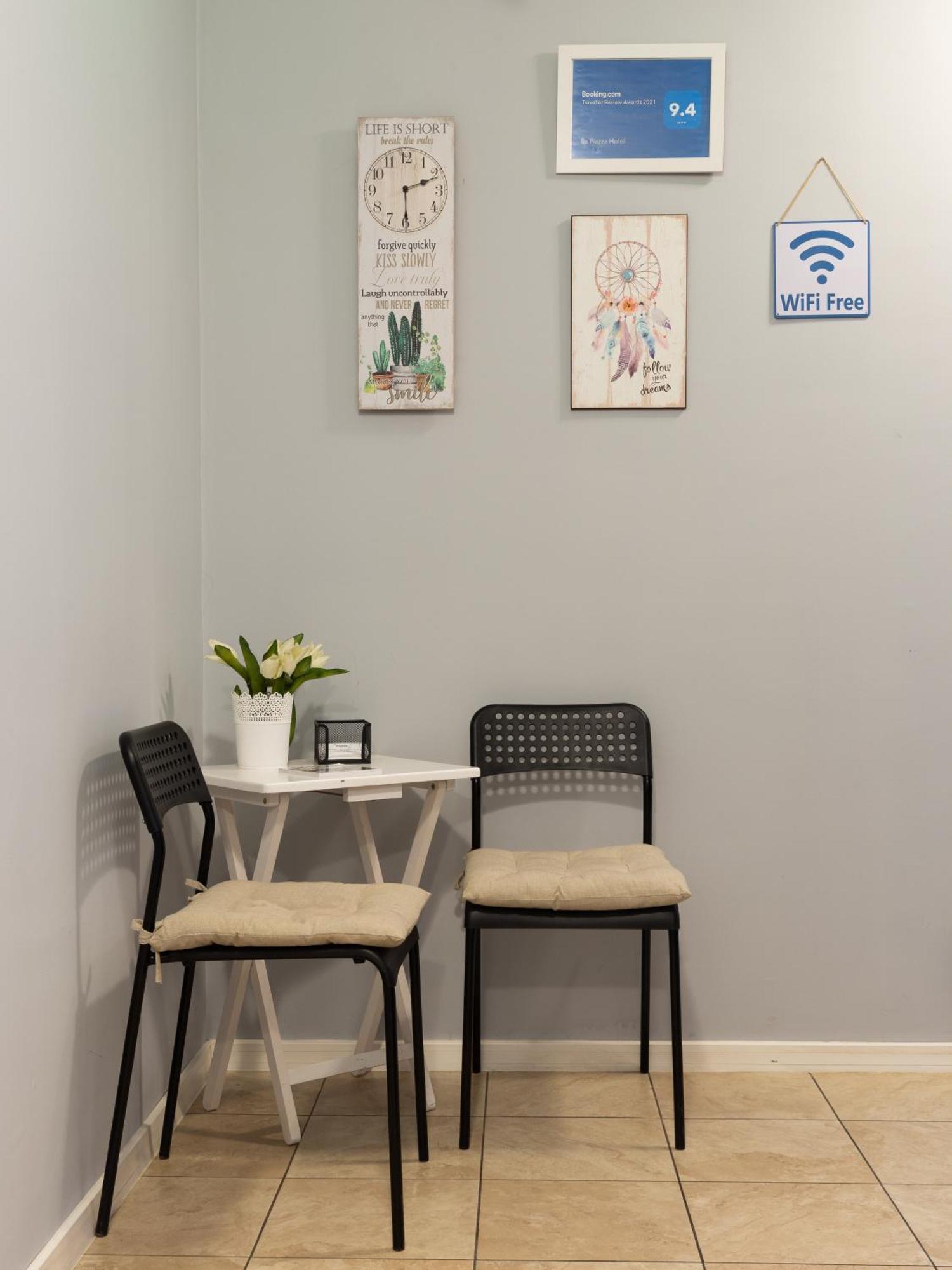La Piazza Hotel Szumen Zewnętrze zdjęcie